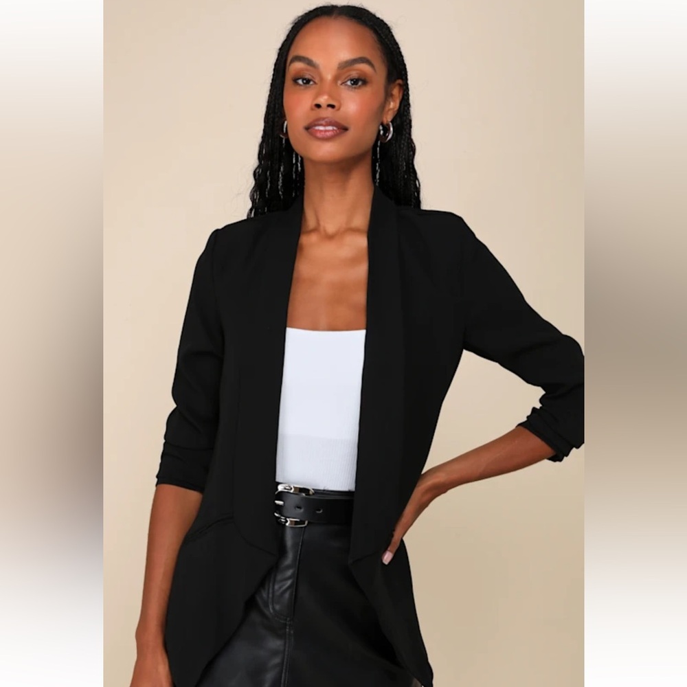 Lulu’s black blazer